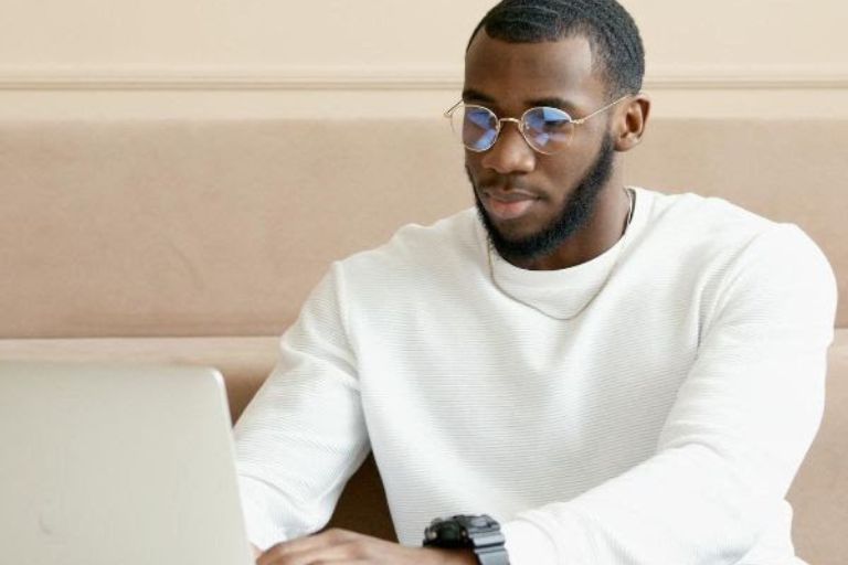 Online vs. In-Person Therapy